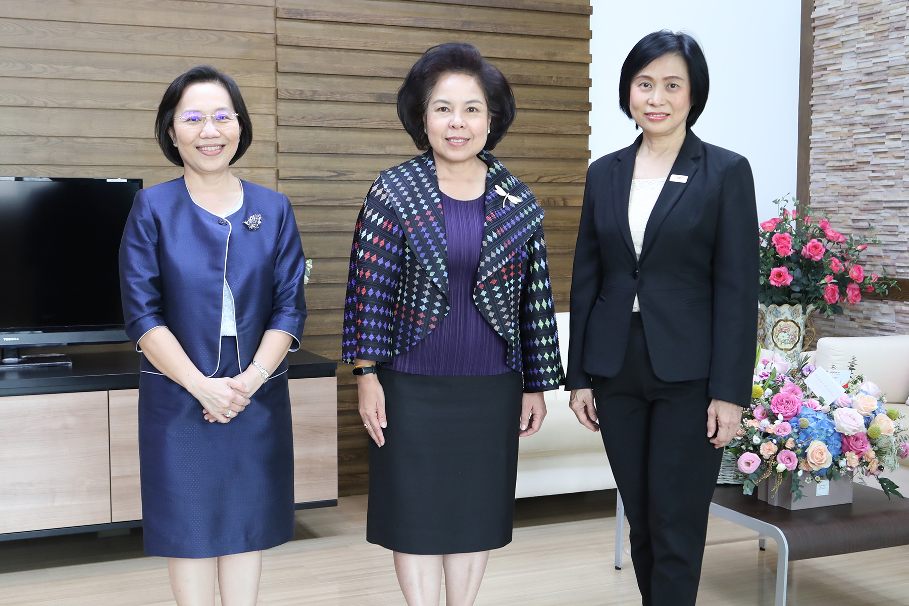 EXIM Thailand  Congratulates Director-General of the State Enterprise Policy Office