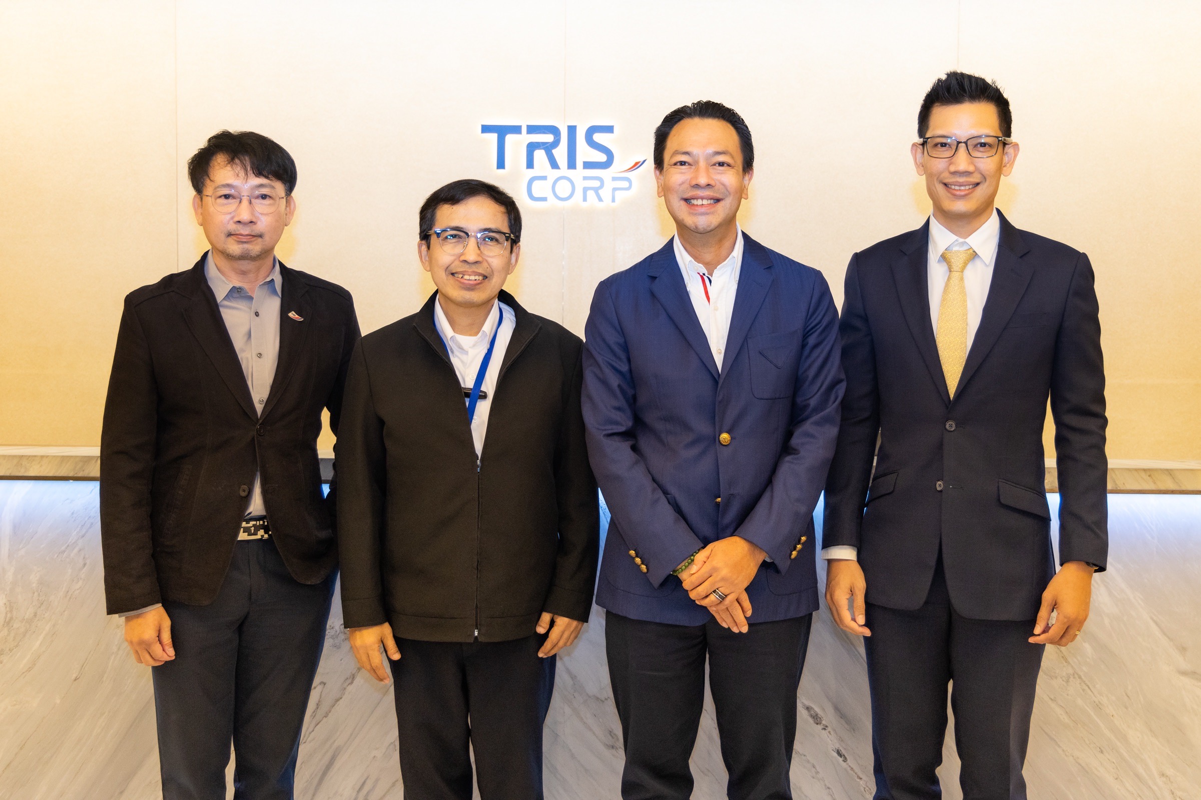 EXIM Thailand Visits TRIS Corporation Co., Ltd.   to Extend New Year 2025 Greetings