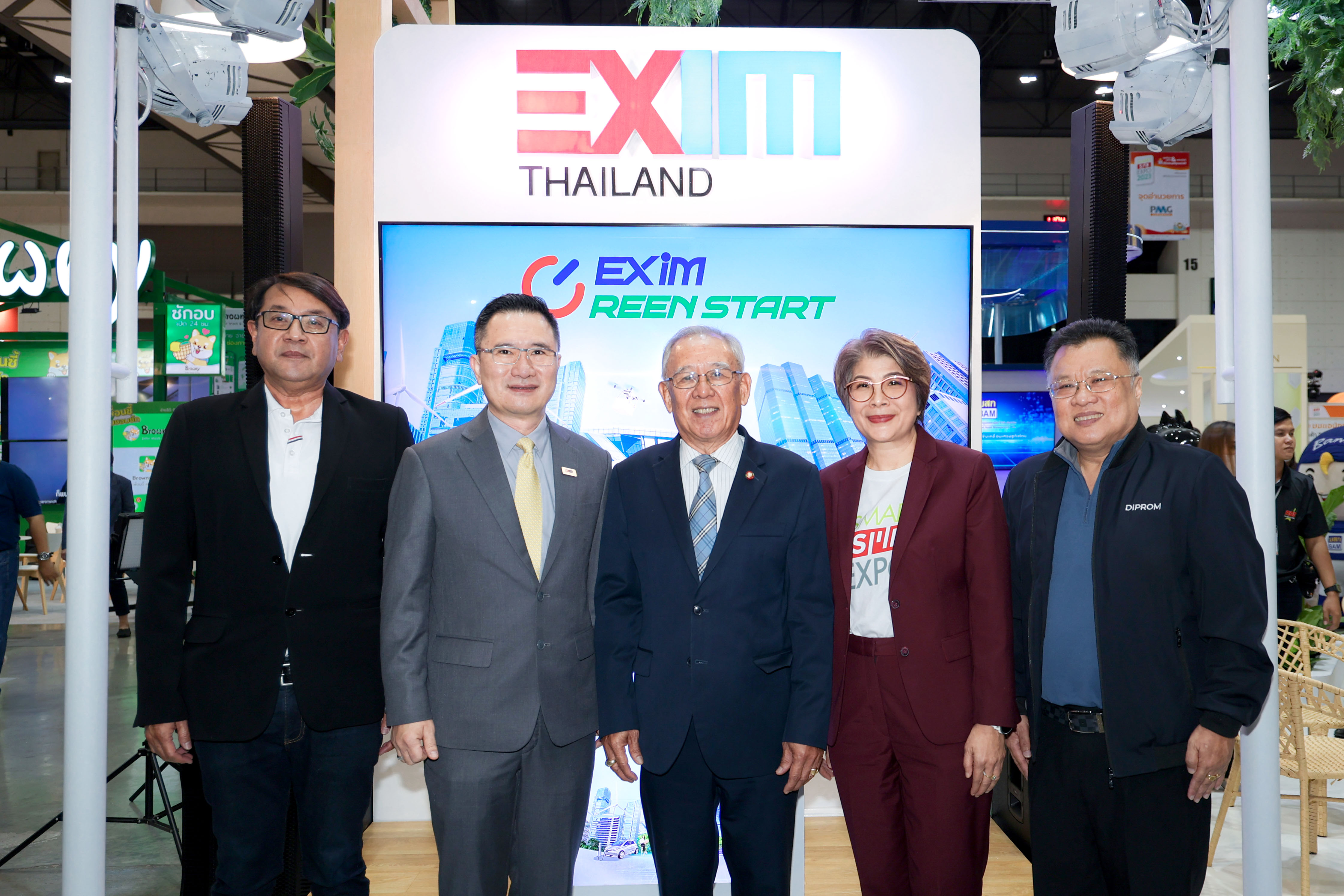 EXIM Thailand Opens Booth at Smart SME Expo 2023