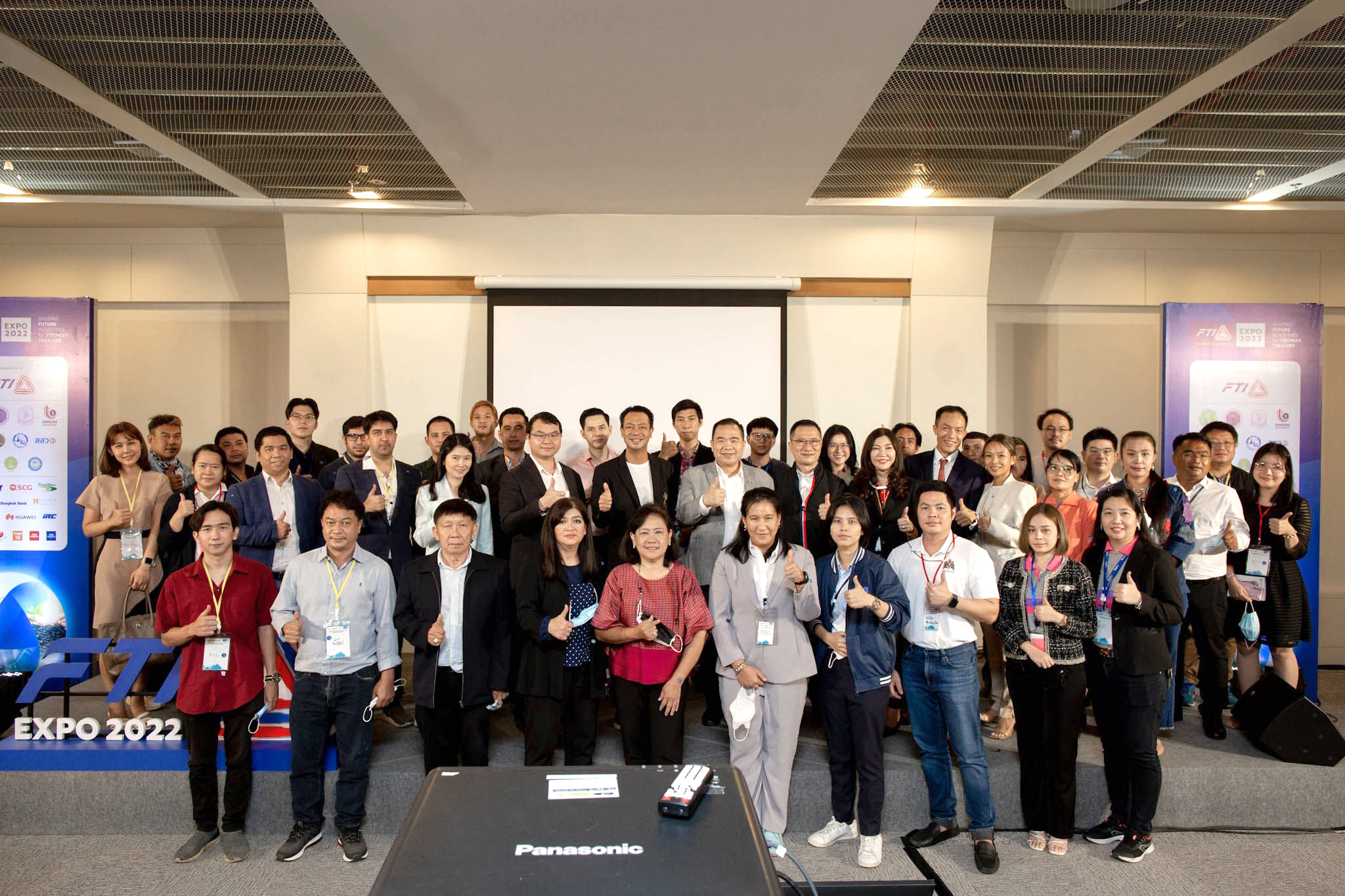 EXIM Thailand Joins Hands with FTI to Organize “Young Exporter Advisory Clinic” to Support New Generation Exporters to Adjust Business towards Sustainability