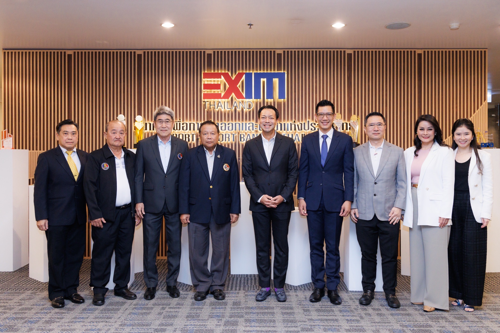 EXIM BANK สวัสดีปีใหม่ 2568 สมาคมกีฬายิงปืนรณยุทธแห่งประเทศไทย