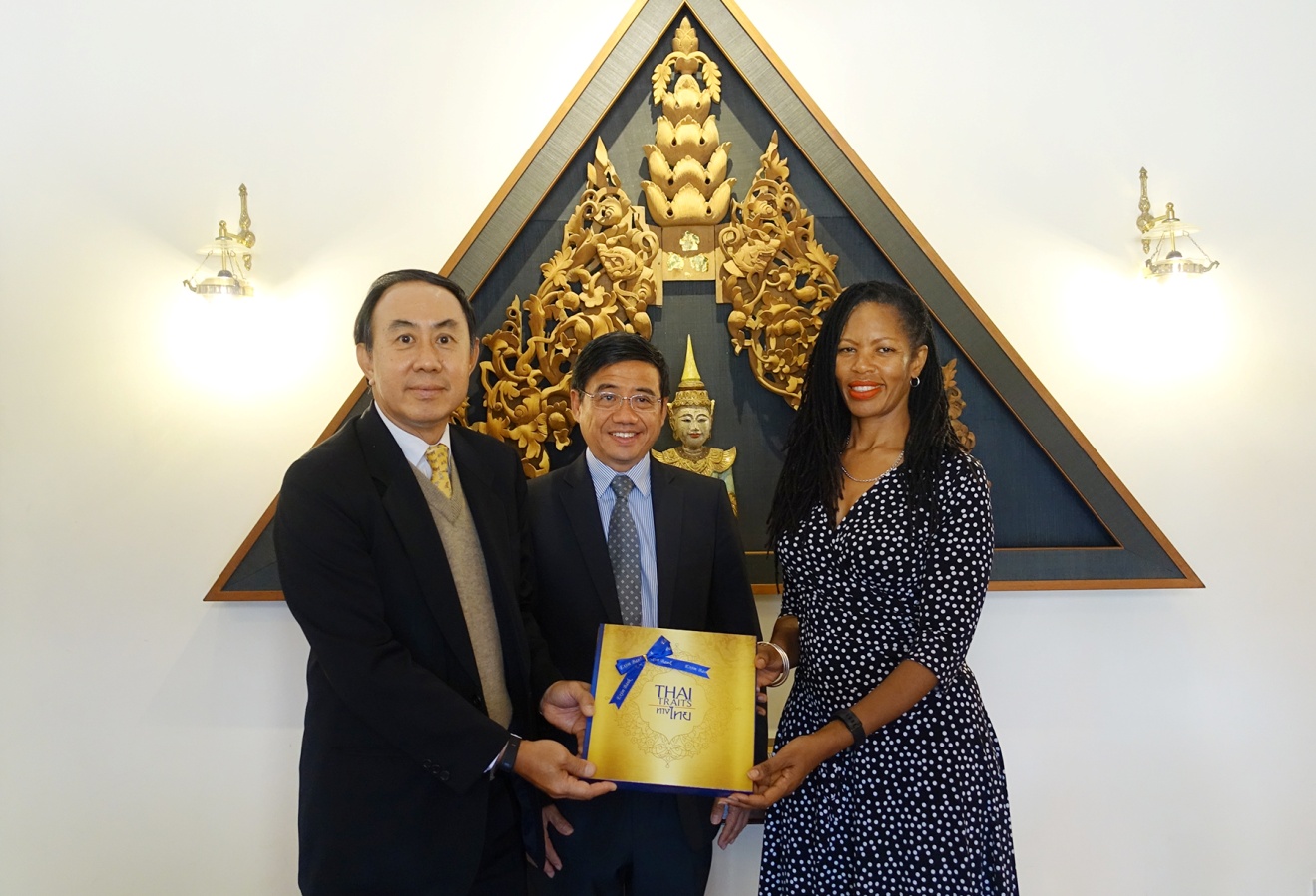 EXIM Thailand Visits Importer of Thai Ready to Wears in Kenya