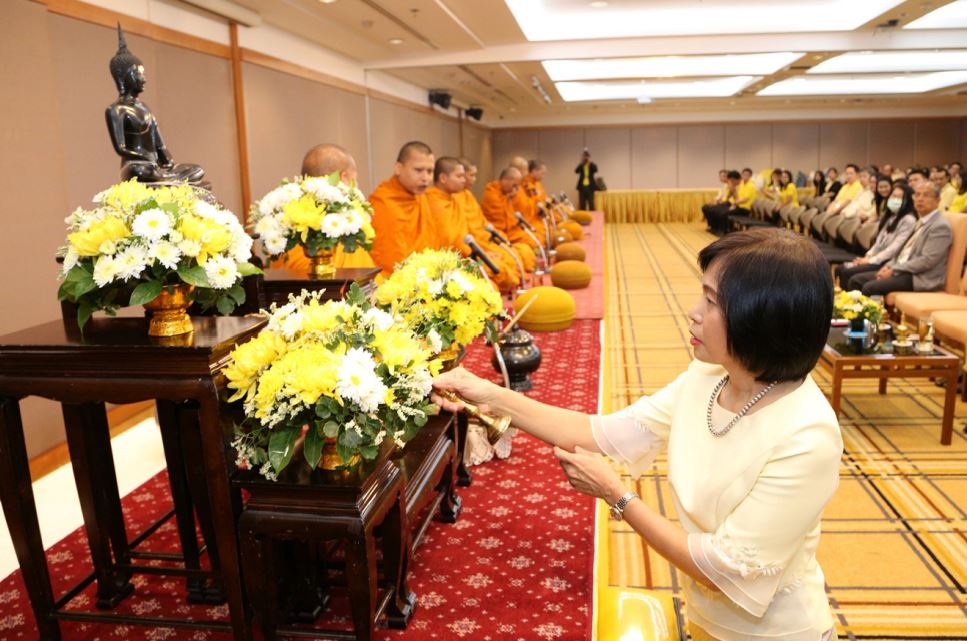 EXIM Thailand Holds Merit Making Ceremony for His Majesty the Late King Bhumibhol Adulyadej
